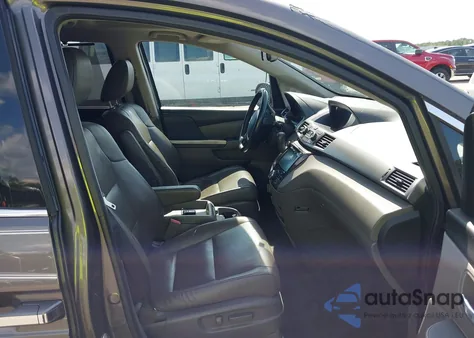 2016 Honda Odyssey Touring/Touring Elite z USA, uszkodzony, nr VIN 5FNRL5H95GB005334